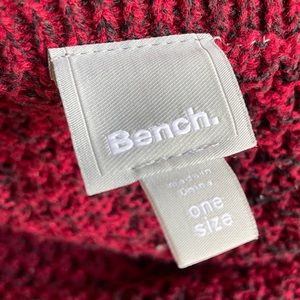 Bench 7-way knit wrap shrug poncho shawl scarlet red yoga scarf w/ black buttons